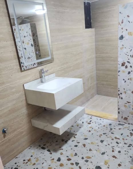 شقة فاخرة للإيجار في أم أذينة - عمان - 2