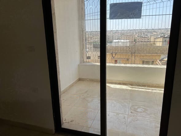 شقة أرضية فارغة للبيع في ماركا الشمالية - الونانات - 4