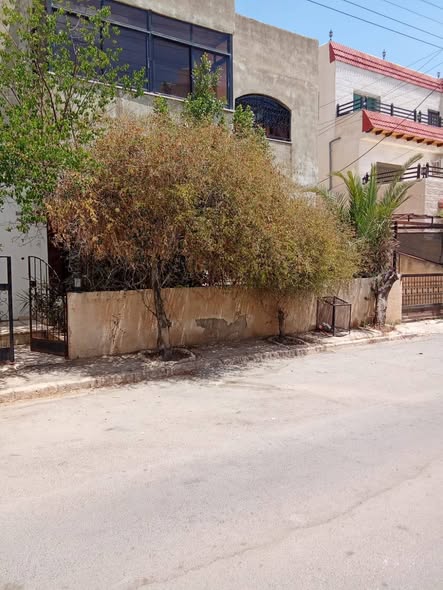 بيت مستقل فاخر طابقين للبيع في طبربور - استثمار مميز - 2