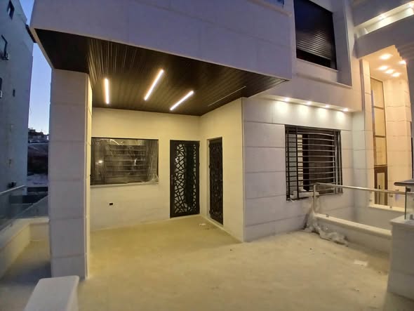 شقة أرضية فاخرة لم تسكن بعد في المدينة الرياضية - 2
