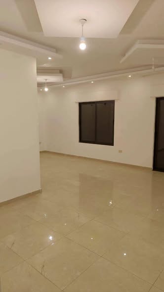 شقة فاخرة للإيجار قرب جامعة ولي العهد - 4