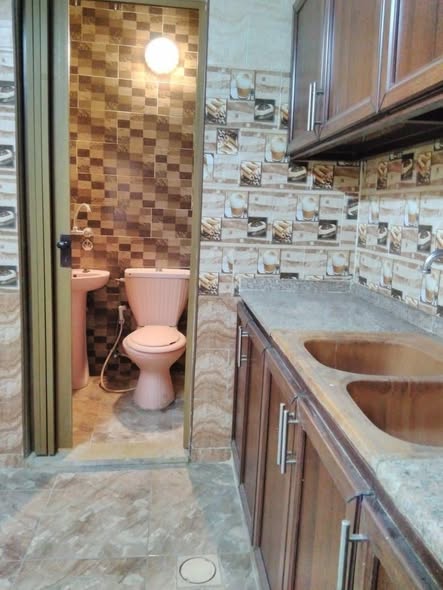فرصة استثمارية: عمارة سكنية 3 طوابق بعائد شهري 630 دينار - 2