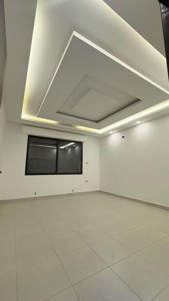 شقة فاخرة شبه جديدة للإيجار في مرج الحمام - 2