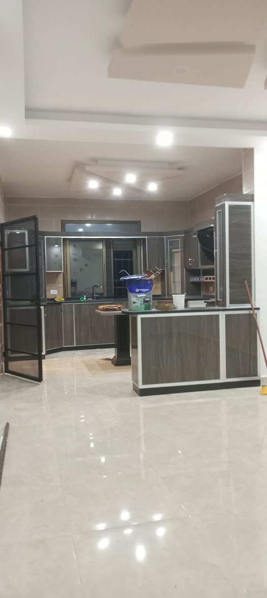 شقة واسعة للإيجار في إربد دوار العيادات