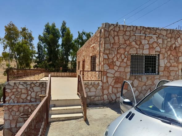 مزرعة زيتون مع بيت للبيع في بلعما - 4