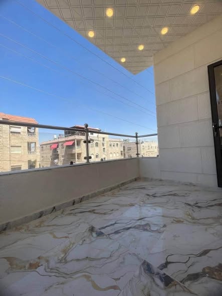 شقة فاخرة للبيع خلف عريفة مول - 4