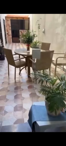 منزل شبه أرضي للبيع في حي الصحابة - 2