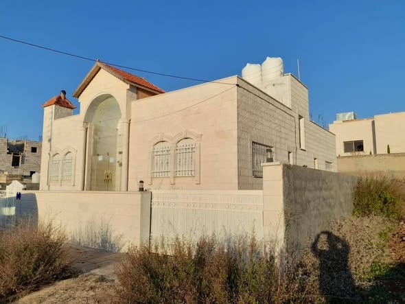 بيت مستقل للبيع في البيادر - 2