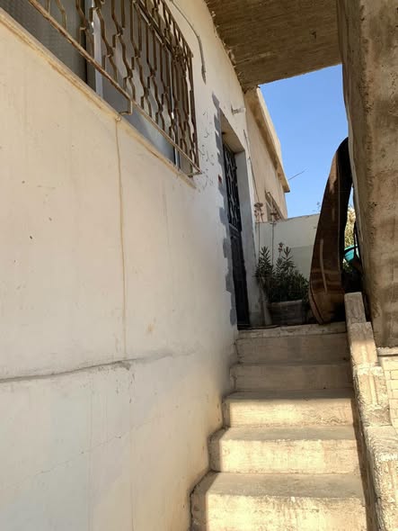شقة طابق كامل للبيع مع ملحق وأرض في الرصيفة - 3