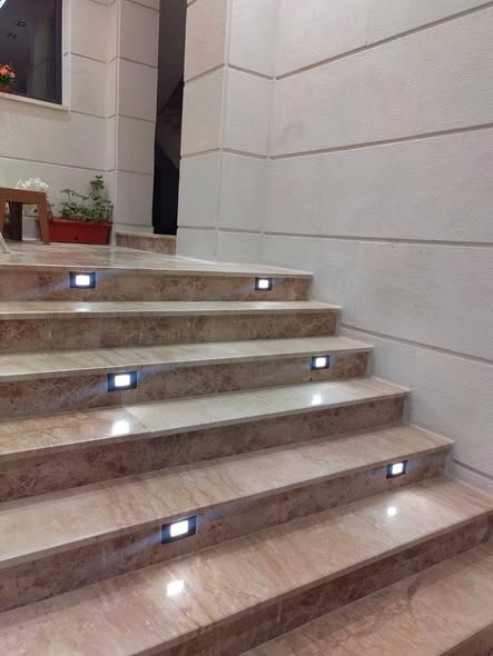 شقة فاخرة جديدة في دابوق – حي الرحمانية! - 4