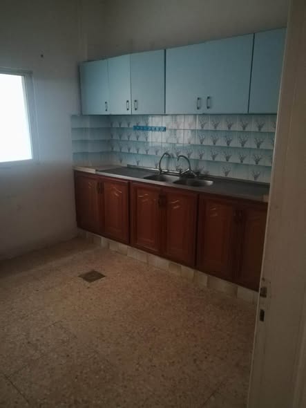 شقة طابق أول للبيع في جبل النصر