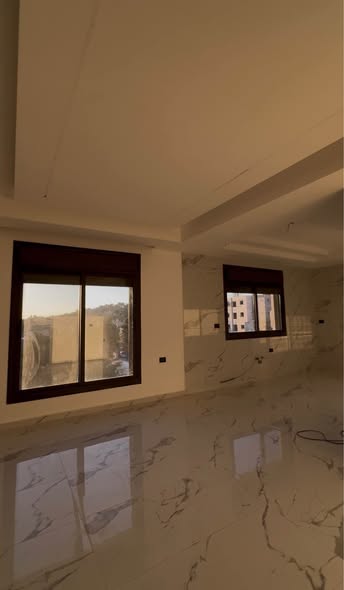 طابق كامل مع روف فاخر للبيع في عمان - 3
