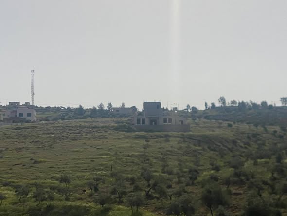 أرض للبيع في إربد بإطلالة رائعة - 3