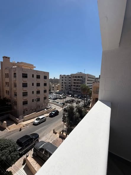 شقة فاخرة بحالة الجديدة في الجاردنز - 3