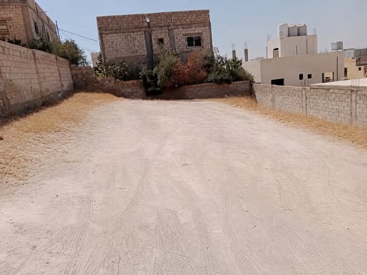 أرض للبيع في المرقب - عمان