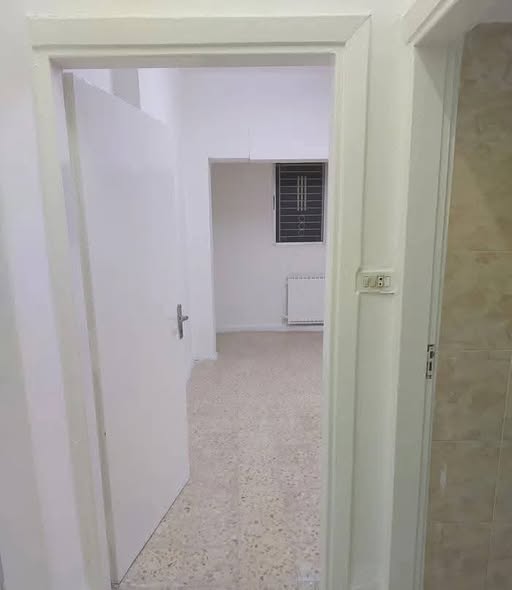 شقة أرضية مع حديقة للايجار في عرجان - 4