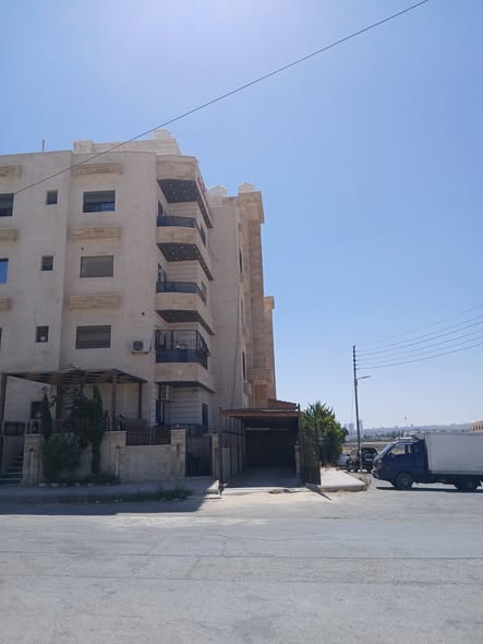 شقة فاخرة للبيع في ماركا الجنوبية بخصم خاص - 3