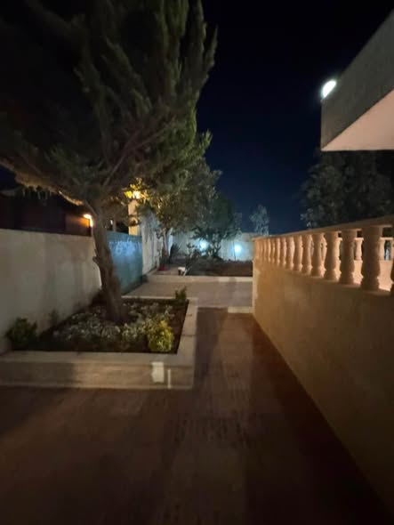 فيلا فاخرة للإيجار في مرج الحمام