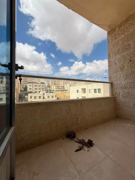 شقة للبيع في ضاحية الرشيد بإطلالة رائعة - 2