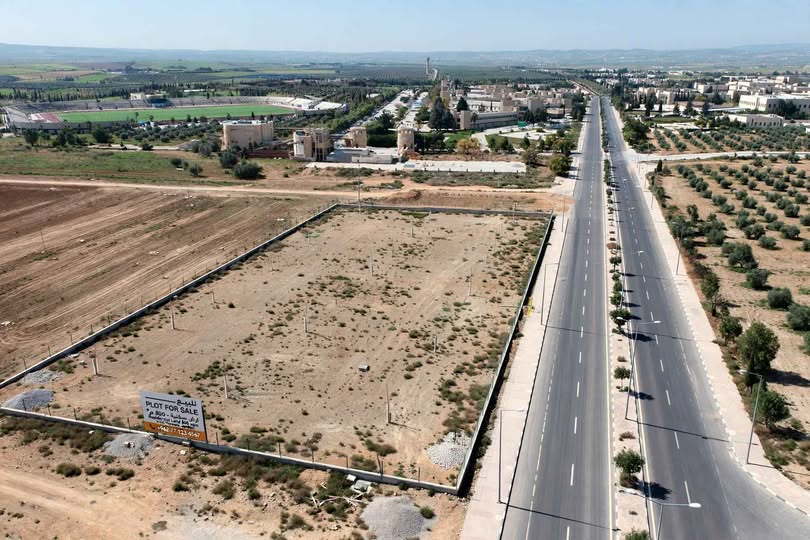 أرض استثمارية مميزة في حوارة بإطلالة رائعة