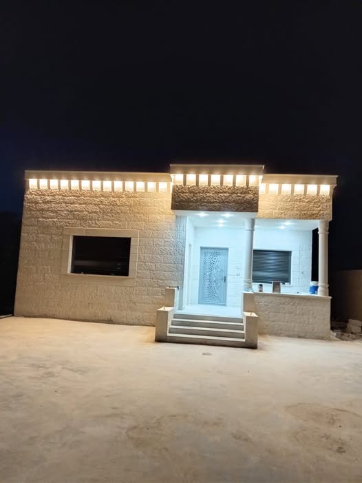 فيلا حديثة للبيع في الحي الشرقي، حكومي نقل ملكية فوري