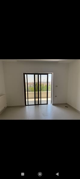شقة فاخرة جدًا للبيع في أم السماق - لم تُسكن بعد