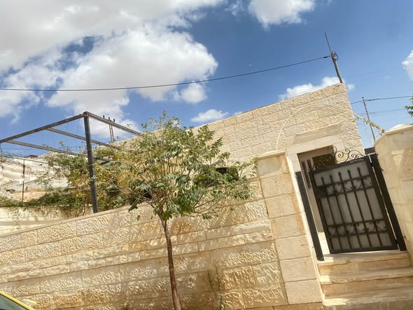 بيت مستقل للإيجار في بيرين - هدوء وراحة - 5