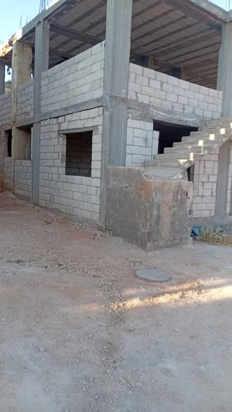 بيتين للبيع في جرش إطلالة مميزة ومساحة واسعة - 4