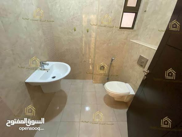 شقة فاخرة مع تراس للإيجار في دير غبار - 4