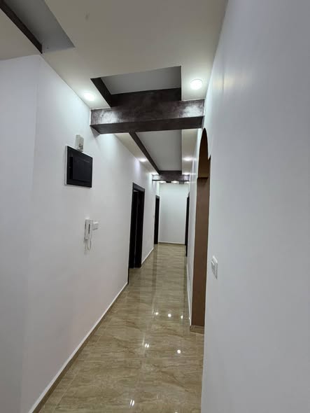 شقة فاخرة للبيع في كرم حجازي إربد 215 م² - 5