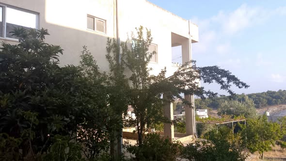 فرصة سكنية واستثمارية: بيت طابقين مستقل في سموع الكورة - 2