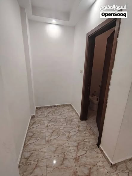شقة واسعة للإيجار في الجبيهة أم زويتينة - 2