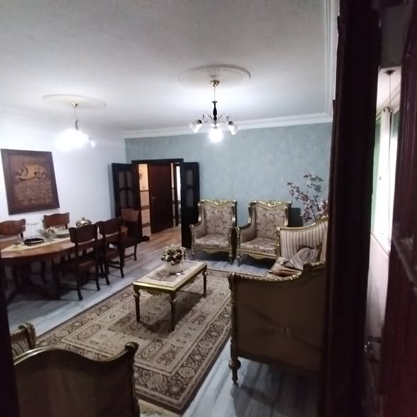 شقة فاخرة مع ترس في طبربور – فرصة ذهبية للسكن