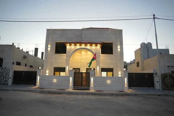 فيلا فاخرة للبيع في ابو علندا - تشطيب فخم - 3