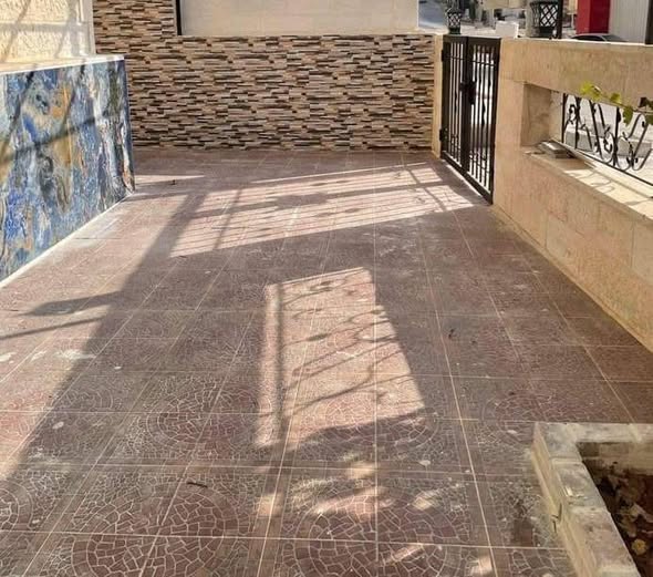 شقة فاخرة للإيجار في أبو نصير