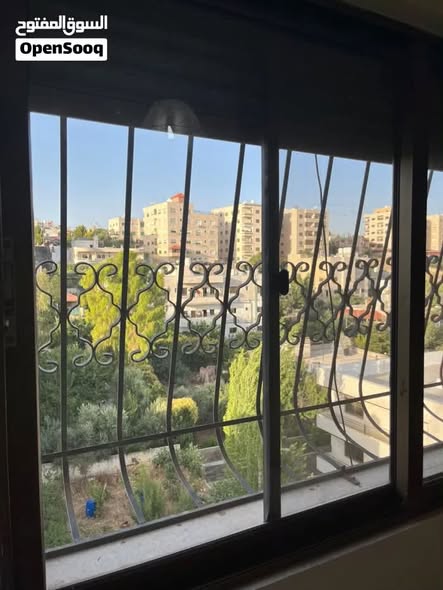 شقة فاخرة للبيع في السلط - المهندسين مع روف كامل