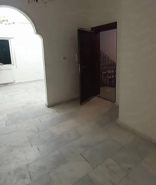 شقة مخدومة للإيجار قرب شارع الجامعة (الجامعة الأردنية) - 4