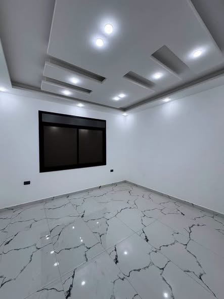 شقة أرضية فاخرة للايجار في اربد - 200م - 5