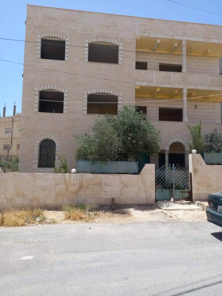 بيت مستقل فاخر للبيع في الزرقاء الجديدة - 2