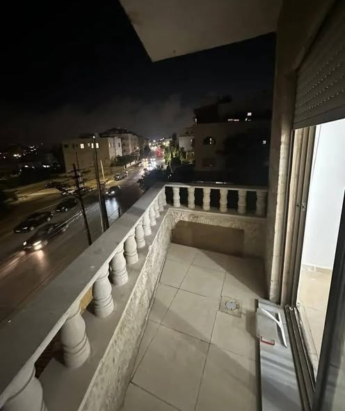 شقة فاخرة فارغة للإيجار في الجندويل - 2