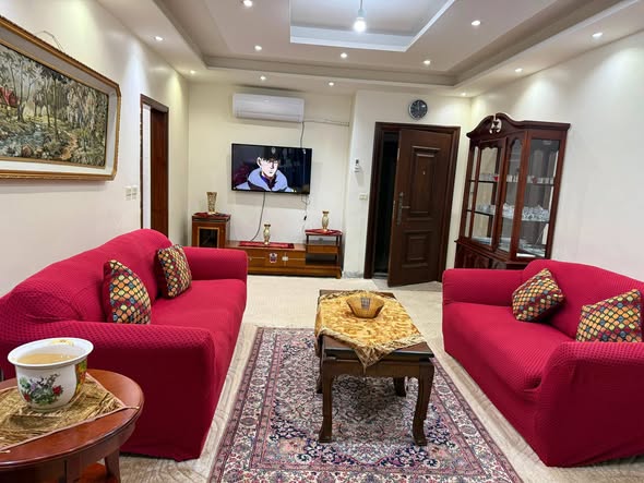 شقة فاخرة مفروشة للإيجار في الجبيهة - 4