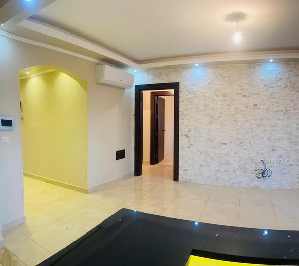 شقة فاخرة للبيع - طريق البحر الميت - 4