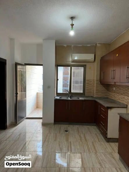 شقة فاخرة للإيجار في شارع الجامعة (الجامعة الأردنية)