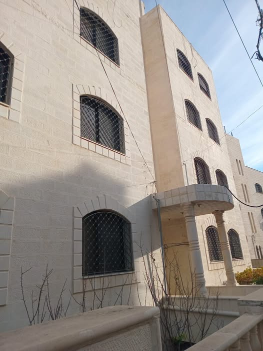 عمارة استثمارية في المقابلين - دخل شهري ثابت