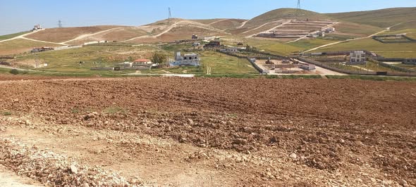 قطعة أرض سكنية مميزة غرب غريسا - فرصة استثمارية نادرة - 2
