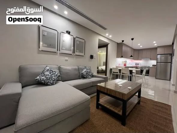 شقة فاخرة مفروشة للإيجار في عبدون