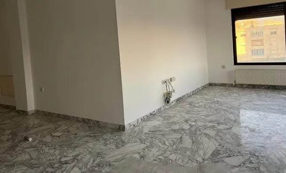 شقة فاخرة طابقية للإيجار في الصويفية - 360م - 3