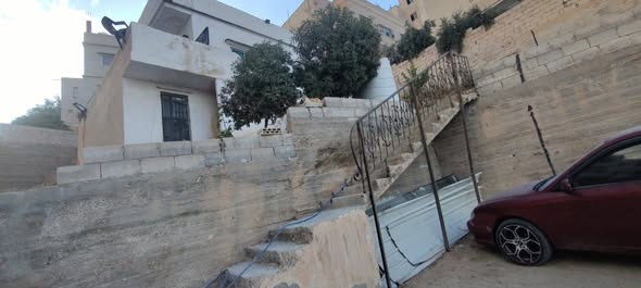بيت مستقل للبيع في الزرقاء - حي الأمير حمزة - 2