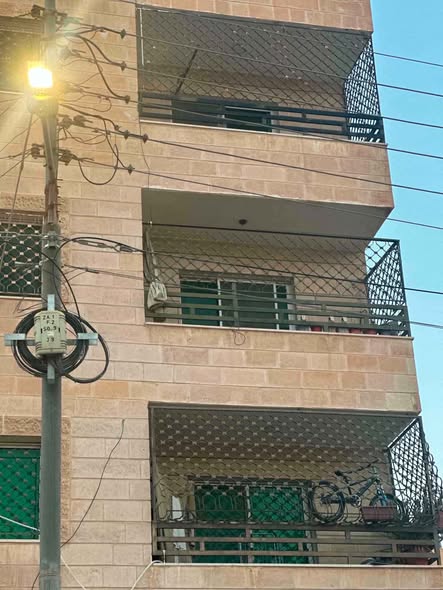 شقة فاخرة للبيع في الزرقاء الجديدة - فرصة ذهبية - 3