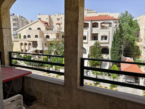 شقة فاخرة مفروشة للبيع في الجاردنز - 3
